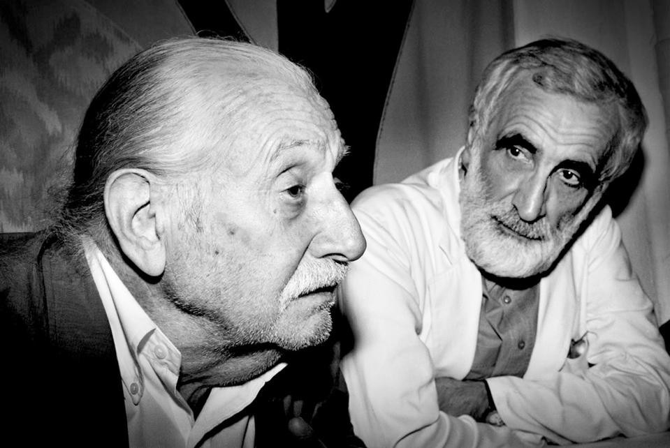 2000 Un incontro tra Ettore Sottsass (a sinistra) ed Enzo Mari, per la rivista Domus