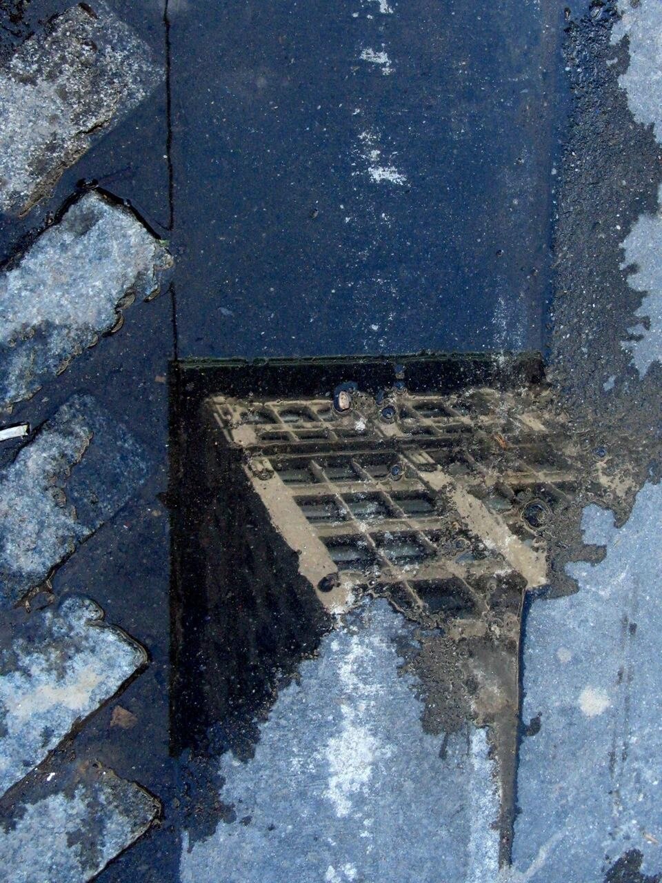 Monica Castiglion, <i>A glimpse in the puddle, Downtown New York</i>
