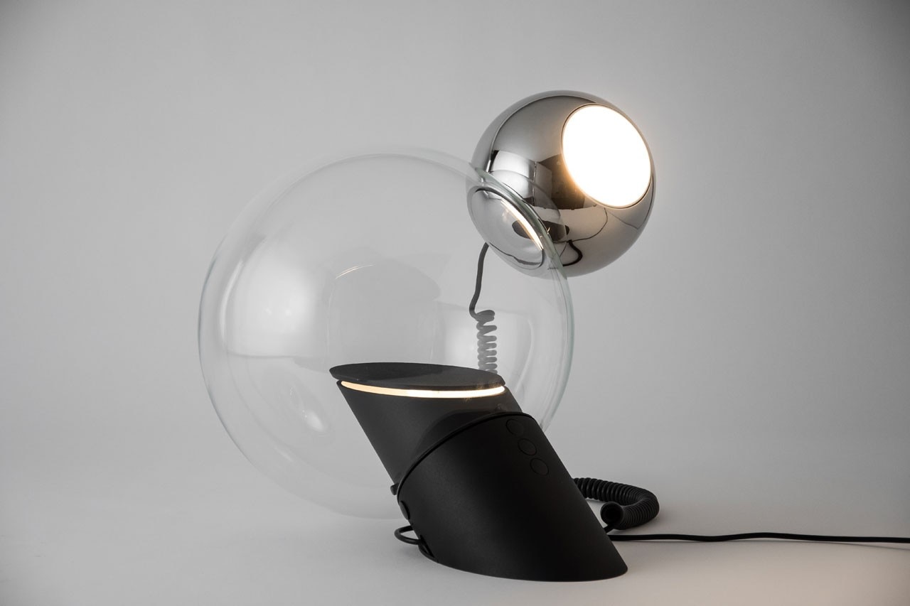 Designed in 1969, the Gravita lamp is finally on the market - Domus