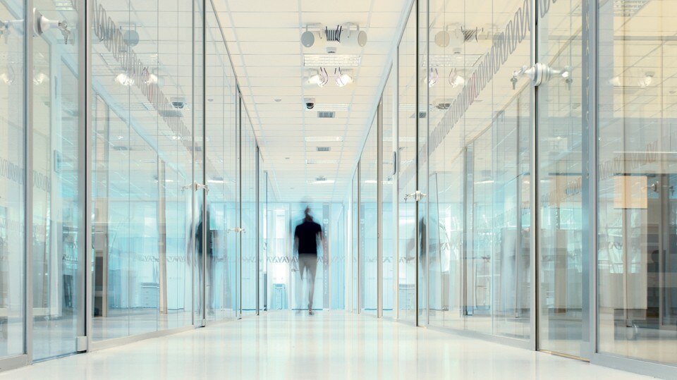 Spazio, pareti divisorie prodotte da Faraone