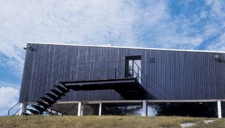 Il perfetto inserimento nella natura della Rüthwen-Jürgensen house: un progetto del 1956 di Arne Jacobsen
