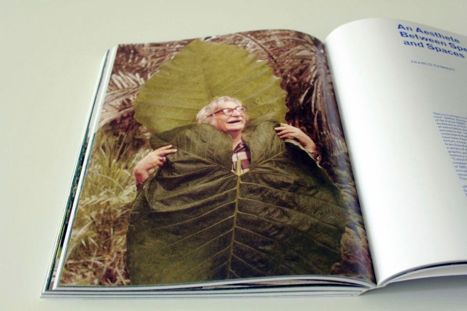 Roberto Burle Marx durante una spedizione a botanica in Ecuador, 1974. Foto di Luiz Correia de Araújo, archivio Luiz Correia de Araújo. Roberto Burle Marx durante una spedizione a botanica in Ecuador, 1974. Foto di Luiz Correia de Araújo, archivio Luiz Correia de Araújo.