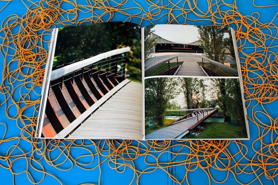 <em>Tobia Scarpa between wolves and the abyss</em>, RG Treviso, 2011. Vista pagine interne