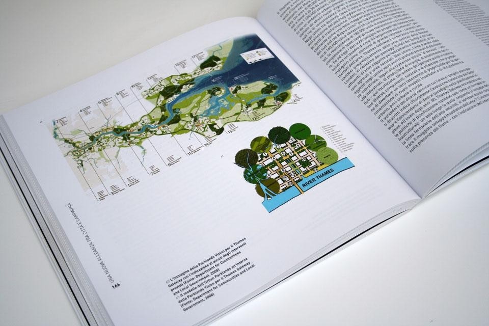 Matteo Agnoletto e Marco Guerzoni (a cura), <em>La campagna necessaria. Un'agenda d'intervento dopo l'esplosione urbana</em>, Quodlibet 2012. Vista pagine interne