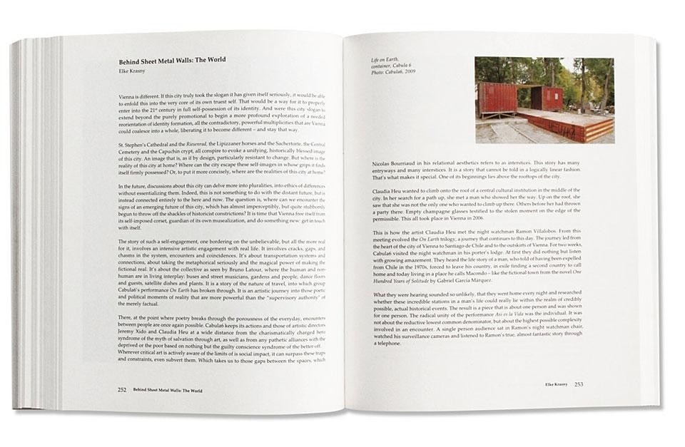 <em>Hands-on Urbanism 1850-2012.
The Right to Green</em>, MCCM Creations, Hong Kong 2012. Vista pagine interne