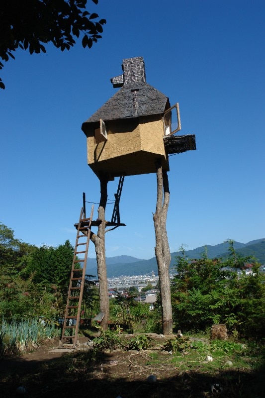 Terunobu Fujimori, Too-High Teahouse, Nagano, Giappone, 2004. Foto courtesy of Terunobu Fujimor