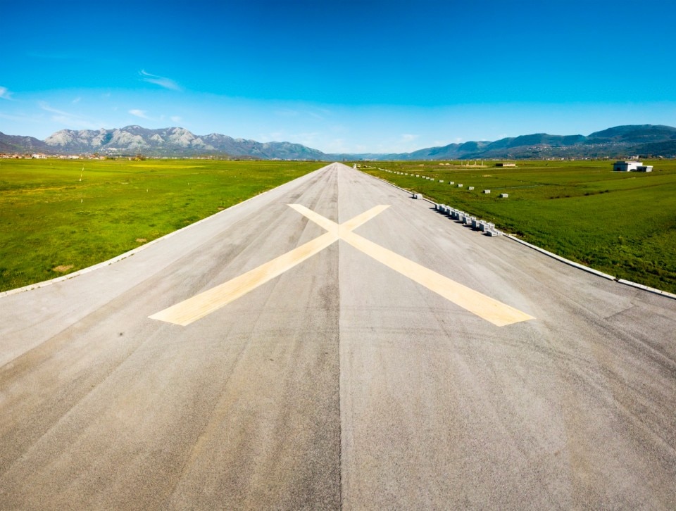 Alterazioni Video, Aviation runway in Vallo di Diano, Teggiano, Salerno