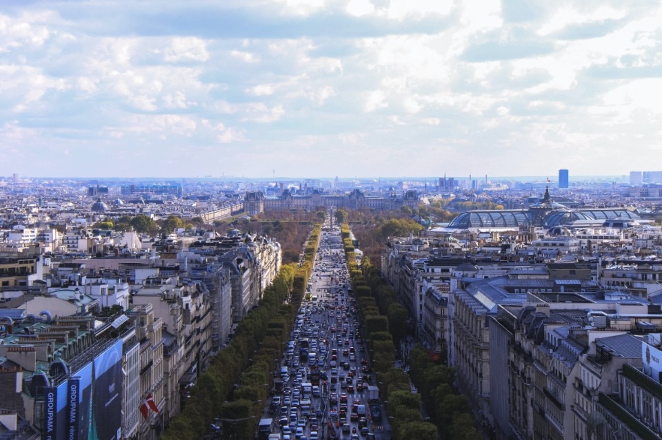 Parigi, Francia. Foto Pedro Gandra via Unsplash