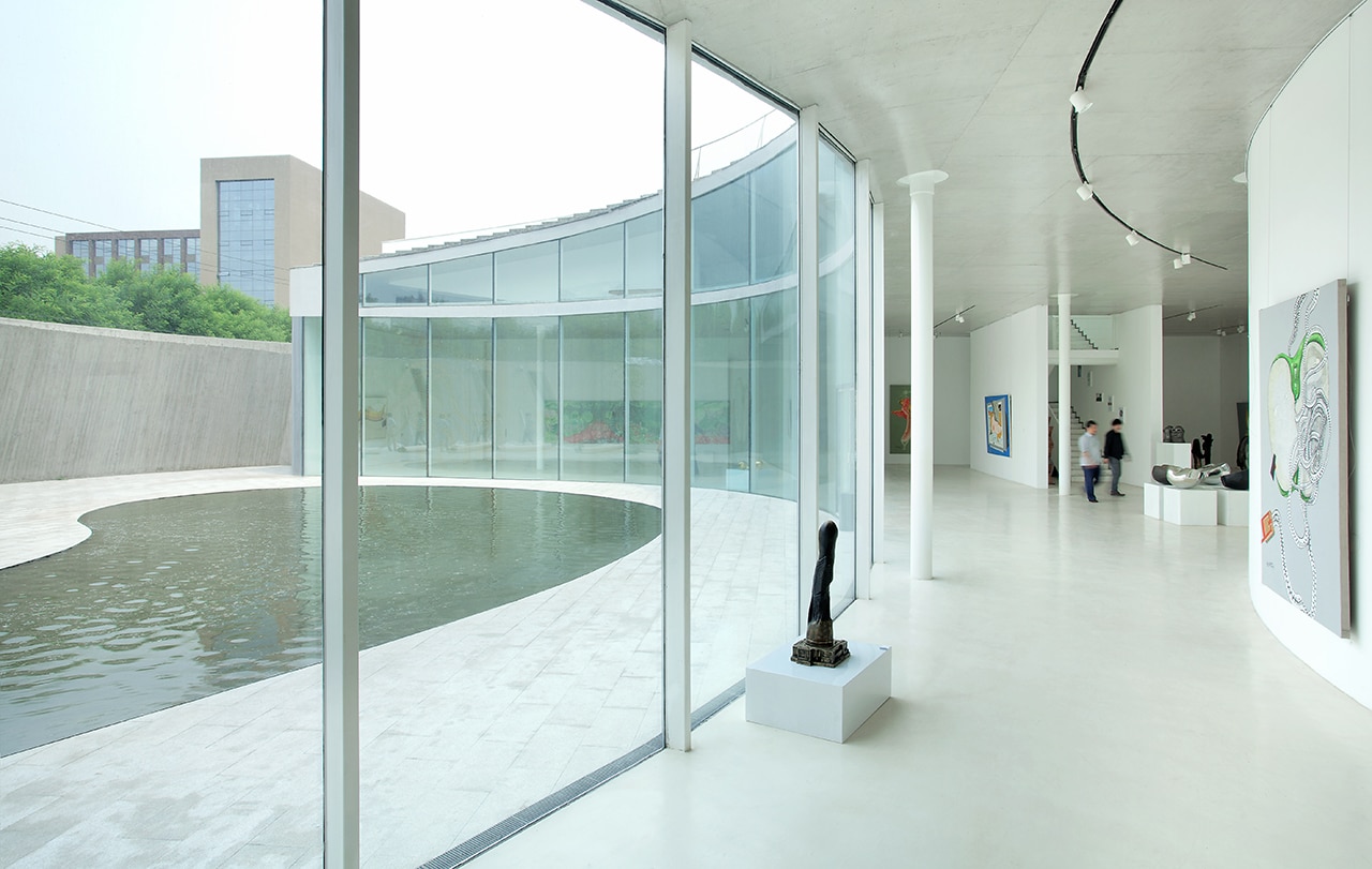 Beijing. The Tree Art Museum by Daipu Architects is a meeting place