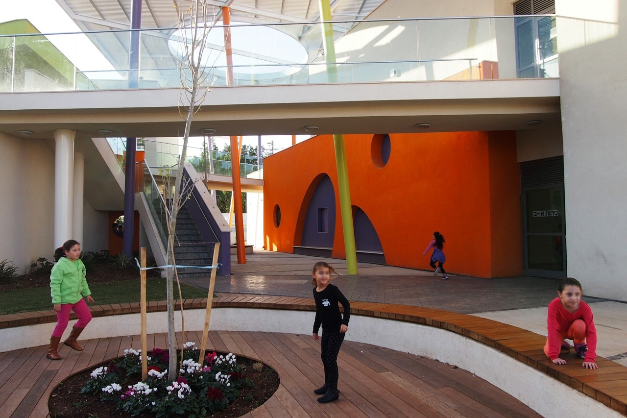 Knafo Klimor Architects, Rakafot School, Kiryat Bialik, Israel Knafo Klimor Architects, Rakafot School, Kiryat Bialik, Israel