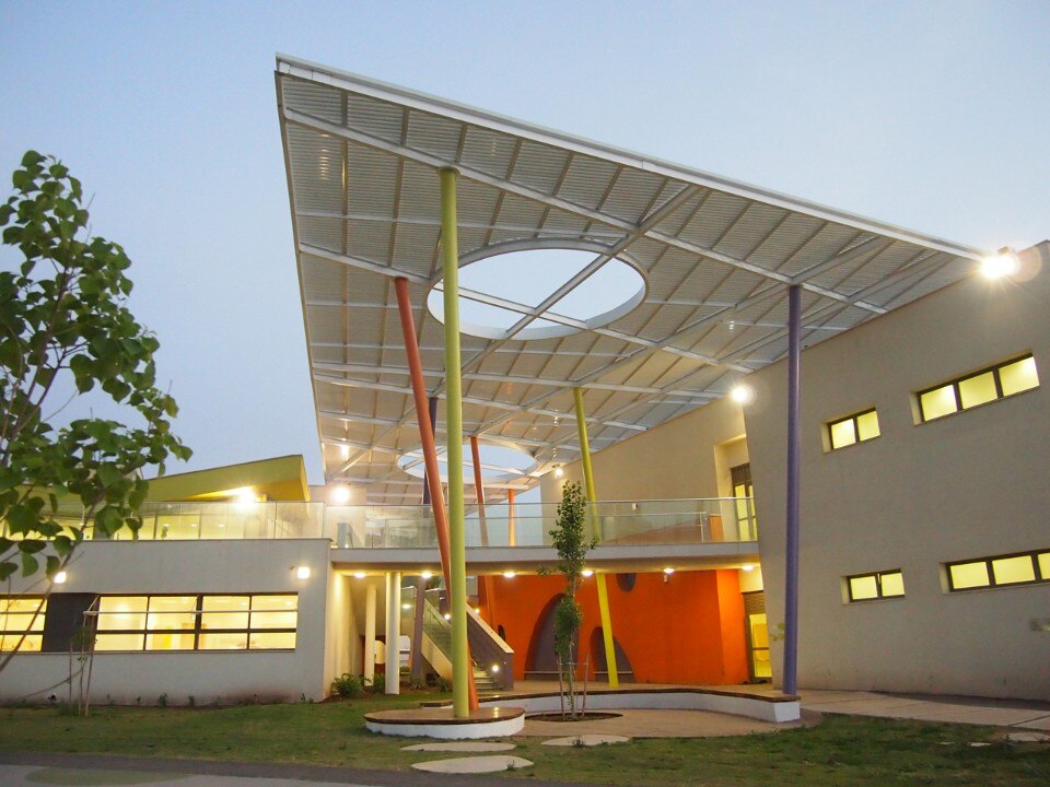 Knafo Klimor Architects, Rakafot School, Kiryat Bialik, Israel Knafo Klimor Architects, Rakafot School, Kiryat Bialik, Israel