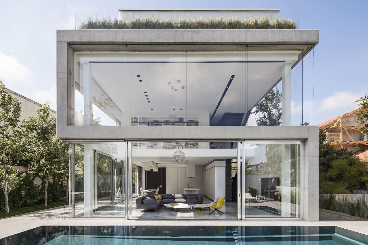 Pitsou Kedem Architects, A concrete cut, Ramat Gan, Israel Pitsou Kedem Architects, A concrete cut, Ramat Gan, Israel