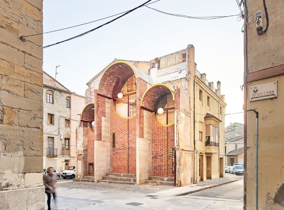 Demolished building leftovers become a poetic backdrop for events