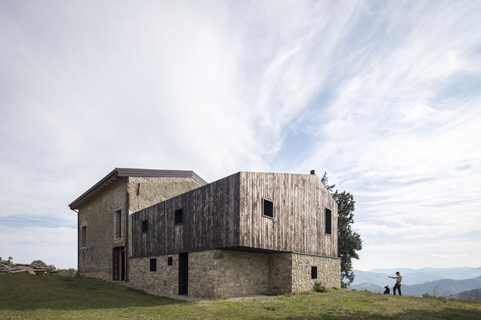 Ciclostile Architettura redesigns a rural house following permaculture principles