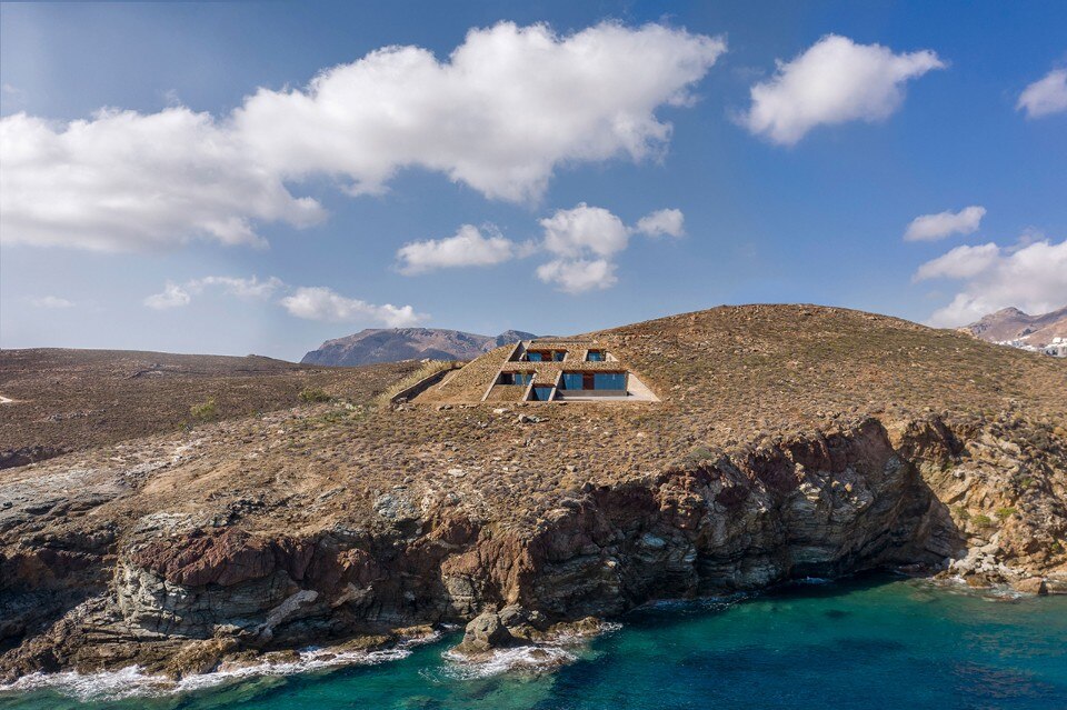 Small rocky cove in Greece hides sea view house