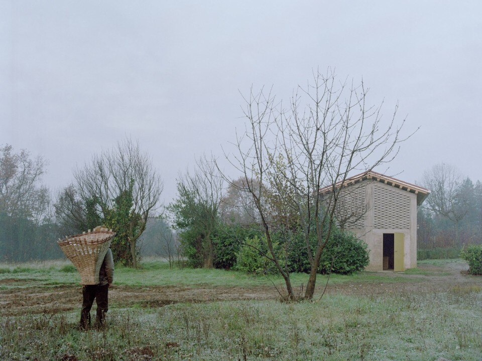 A rural architecture in a rarefied landscape in Northern Italy