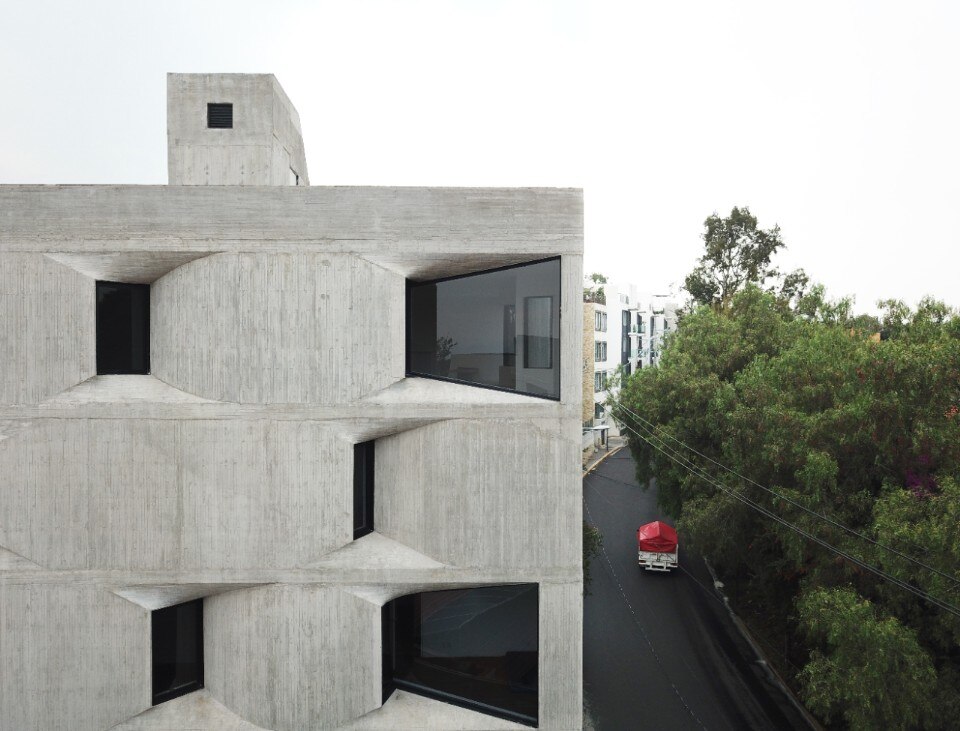 The organic brutalism of a building in Mexico City