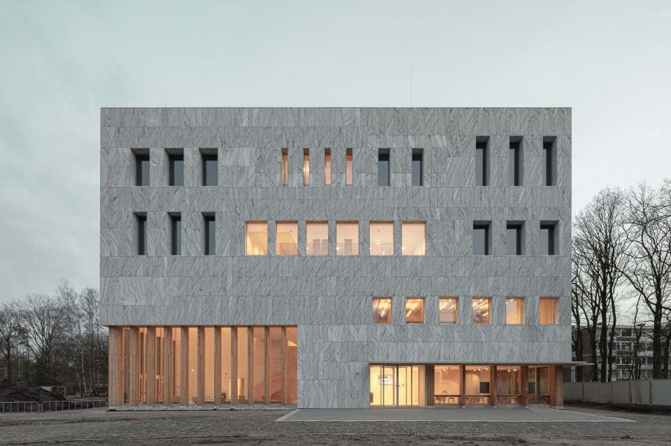 Wood and stone for a new university building in the Netherlands