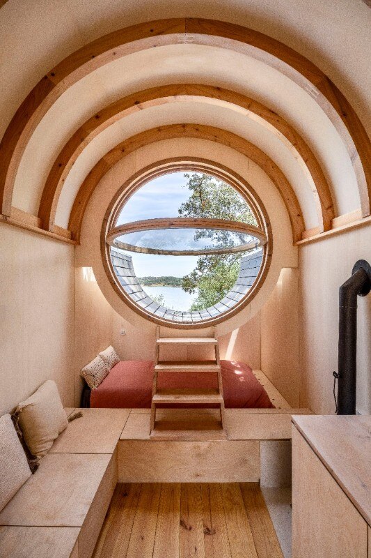 What is the smallest house in the world?
