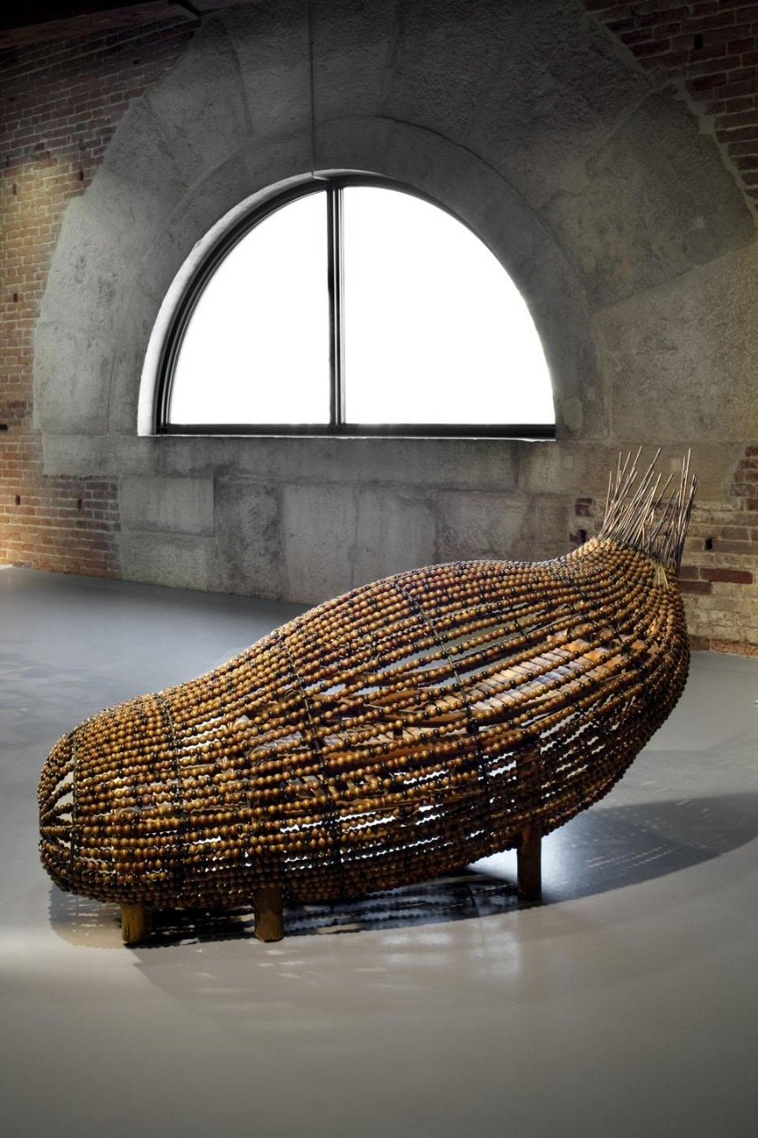 Chen Zhen, <i>Cocon du Vide,</i> 2000. Chinese abacus, Buddhist rosary beads, chinese chair, metal. 90 x 70 x 220 cm. © C. Zhen by SIAE 2011, courtesy Galleria Continua, San Gimignano/Beijing/Le Moulin. © Palazzo Grassi. Chen Zhen, <i>Cocon du Vide,</i> 2000. Chinese abacus, Buddhist rosary beads, chinese chair, metal. 90 x 70 x 220 cm. © C. Zhen by SIAE 2011, courtesy Galleria Continua, San Gimignano/Beijing/Le Moulin. © Palazzo Grassi.