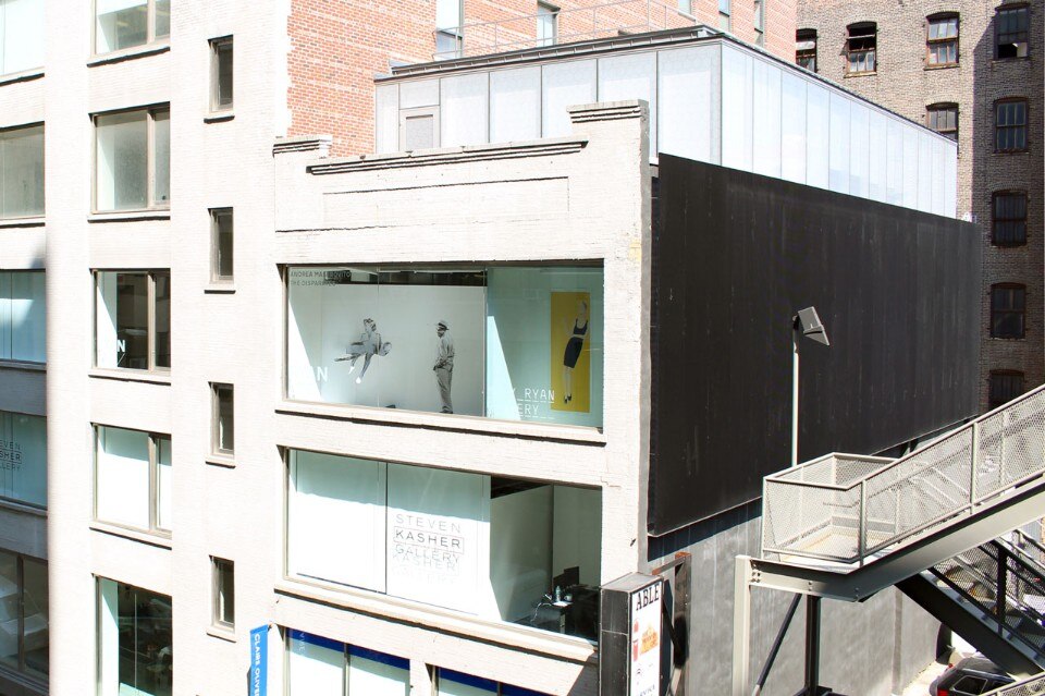 Andrea Mastrovito, <i>The Disparates</i>, vista dell'installazione alla Ryan Lee Gallery, New York Andrea Mastrovito, <i>The Disparates</i>, vista dell'installazione alla Ryan Lee Gallery, New York