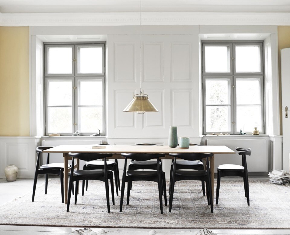 Carl Hansen & Søn: an elegy of wood in Scandinavian design
