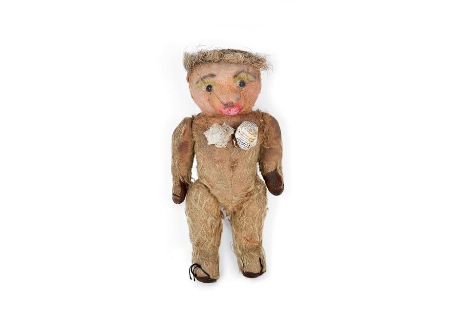 Jean Paul Gaultier’s teddy bear, Nana, wearing the first cone bra.
© Rainer Torrado/Jean Paul Gaultier Jean Paul Gaultier’s teddy bear, Nana, wearing the first cone bra.
© Rainer Torrado/Jean Paul Gaultier