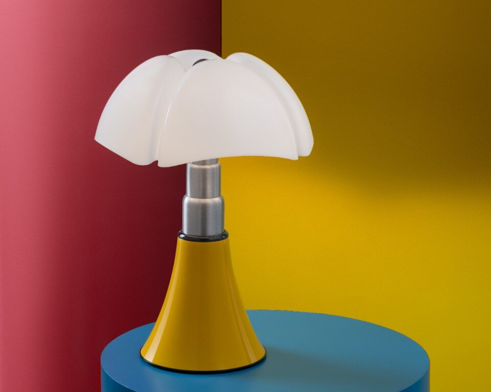Gae Aulenti’s 1965 winged lamp, created for Olivetti’s Paris showroom