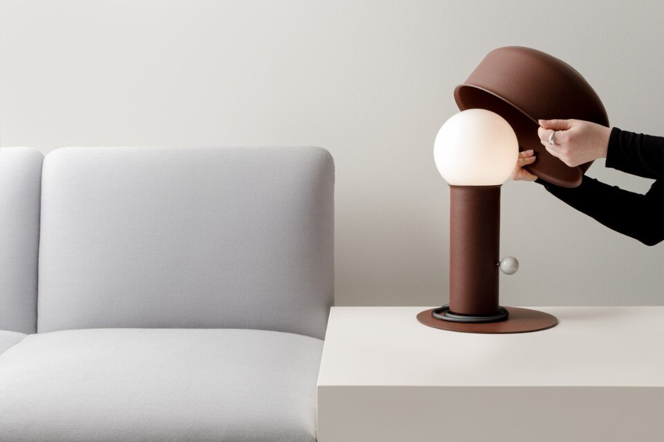 An interactive lamp to give shape to light