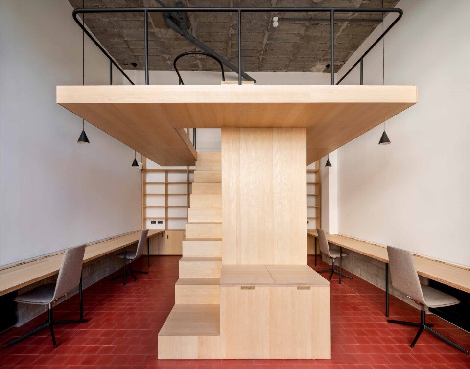 Babel Studio increases space in a mini office in Bilbao
