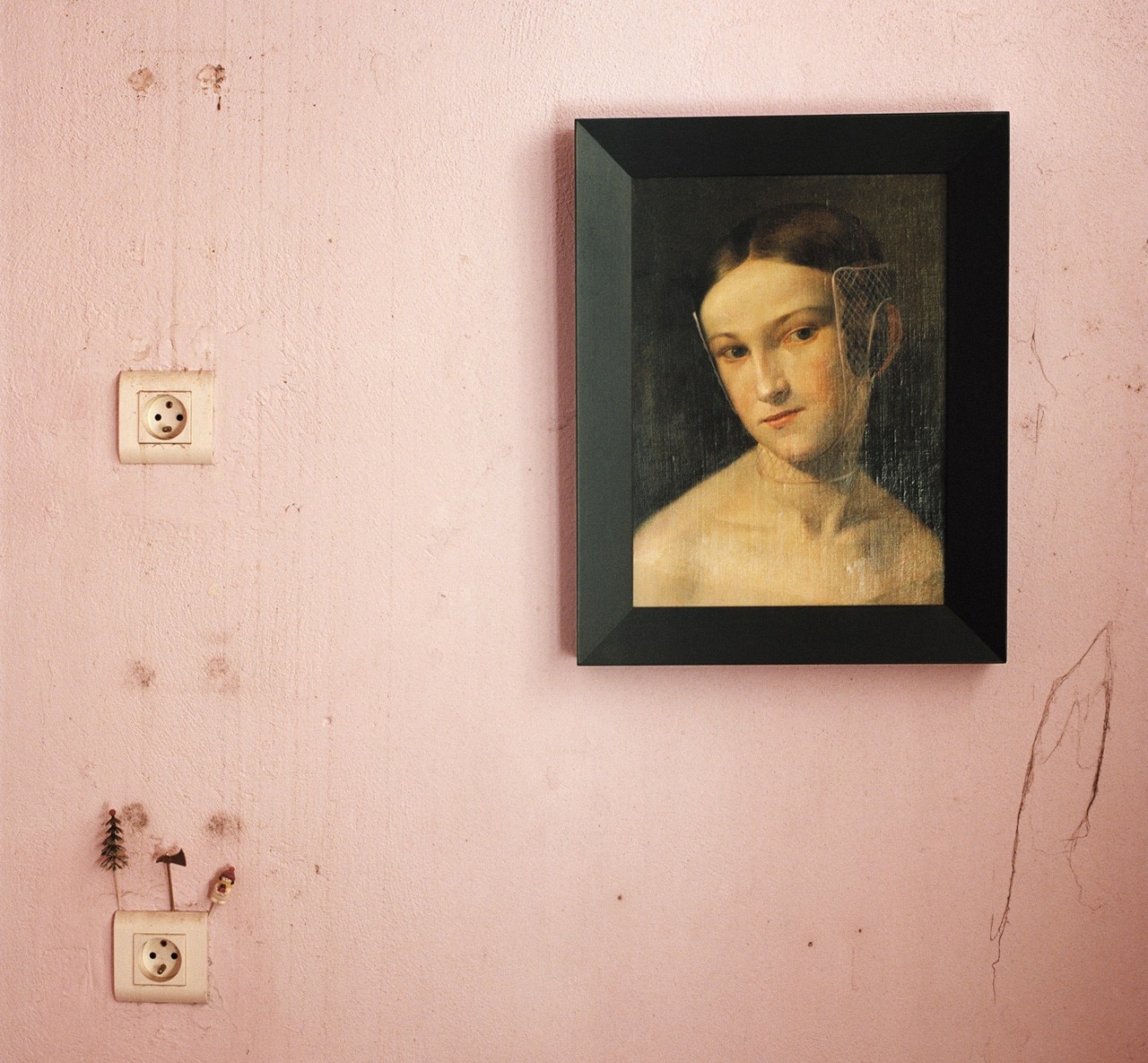 The disappearance of fireflies", Markus Schinwald, <i>Ivy</i>, 2008 The disappearance of fireflies", Markus Schinwald, <i>Ivy</i>, 2008