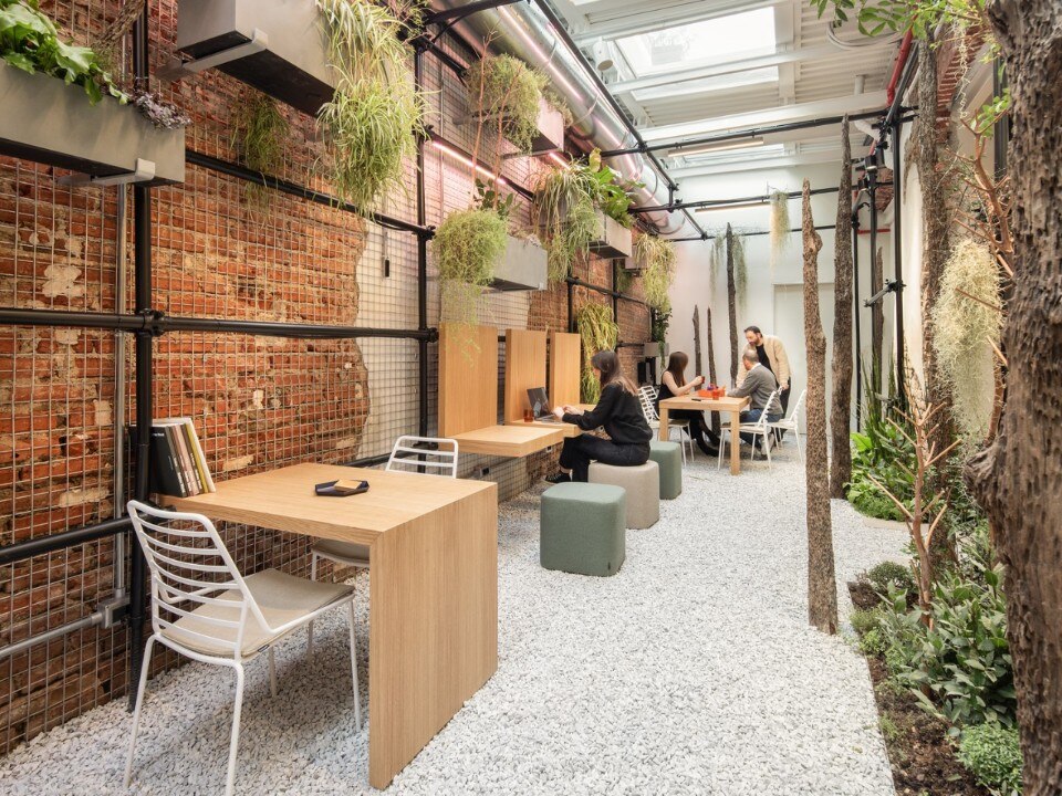 The fluid transformation of a workspace in Milan