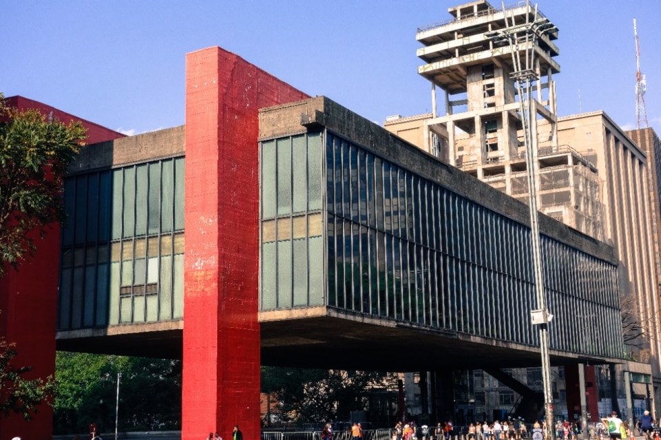 The Bo Bardi–designed MASP museum becomes the setting of an environmental catastrophe