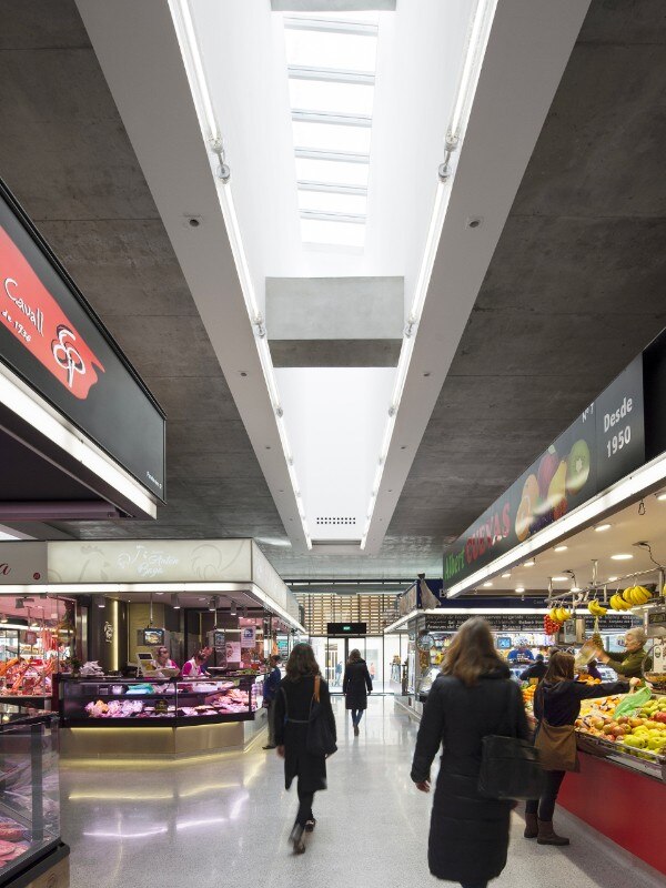Manrique Olanas Arquitectes + Àgata Vila Fonolleda, Mercato pubblico a Sant Adrià de Besòs, Spagna, 2016 Manrique Olanas Arquitectes + Àgata Vila Fonolleda, Mercato pubblico a Sant Adrià de Besòs, Spagna, 2016
