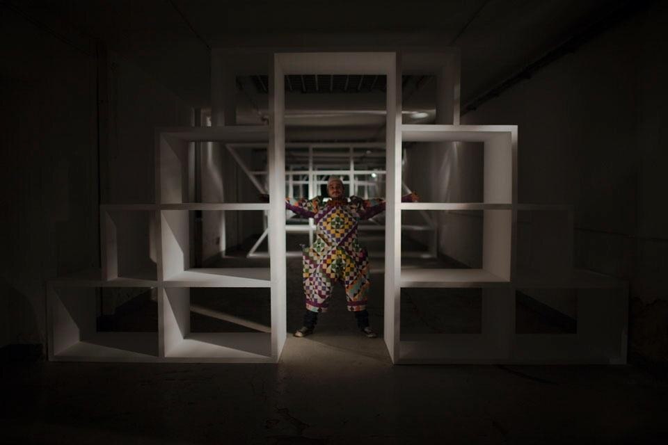 Lunedì 21 febbraio alle ore 19, nella sezione Tunnel di Reload, è stata presentata l’installazione Riti Planetari di 2A+P/A e Salottobuono, curata da Emilia Giorgi e realizzata grazie al contributo di Officine Farneto Creative Factory. Lunedì 21 febbraio alle ore 19, nella sezione Tunnel di Reload, è stata presentata l’installazione Riti Planetari di 2A+P/A e Salottobuono, curata da Emilia Giorgi e realizzata grazie al contributo di Officine Farneto Creative Factory.