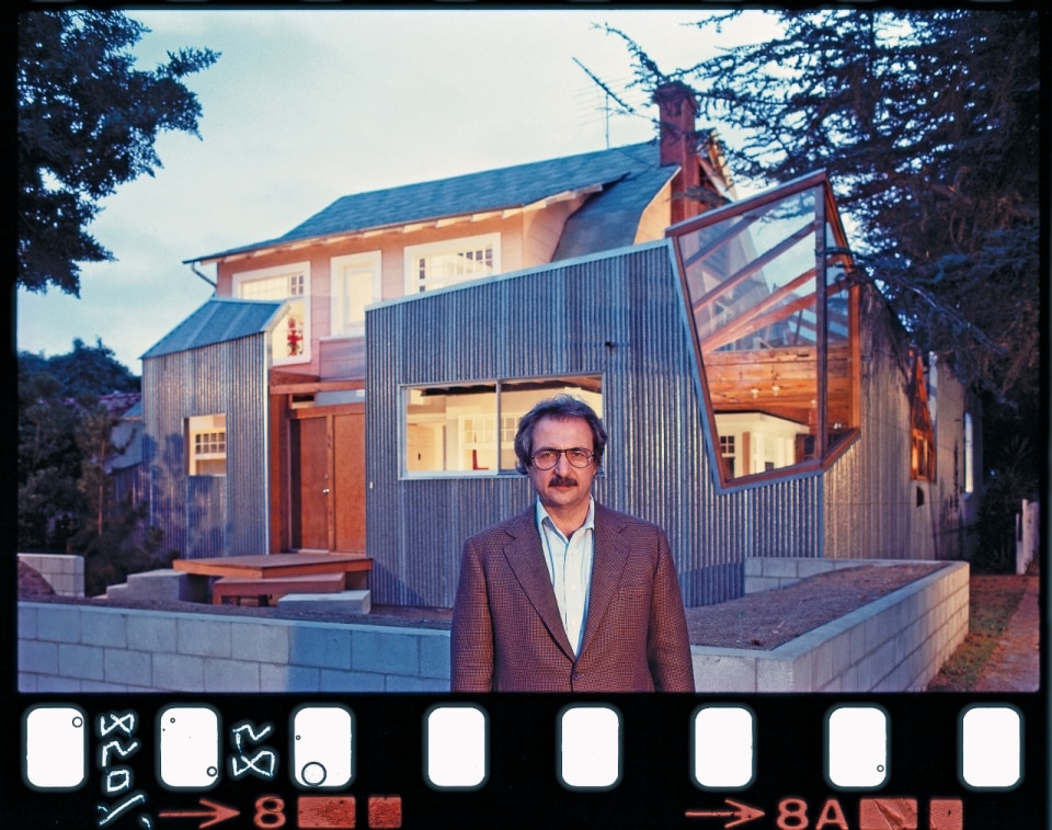 Frank Gehry non è stato solo un architetto: una mostra a Porto spiega perché